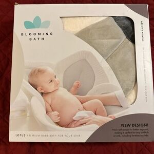 Blooming Bath Lotus Baby Bath - Soft Gray